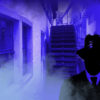 Dies ist das Titelbild des Find-the-Code Basel St. Alban Standard Spiel - Blackout. Dieses Bild zeigt den verrückten Kriminellen von Find-the-Code, dem Outdoor Escape Game, als Schatten vor der Altstadt in Basel St. Alban. Im Hintergrund ist ein altes Mühlerad zu sehen.