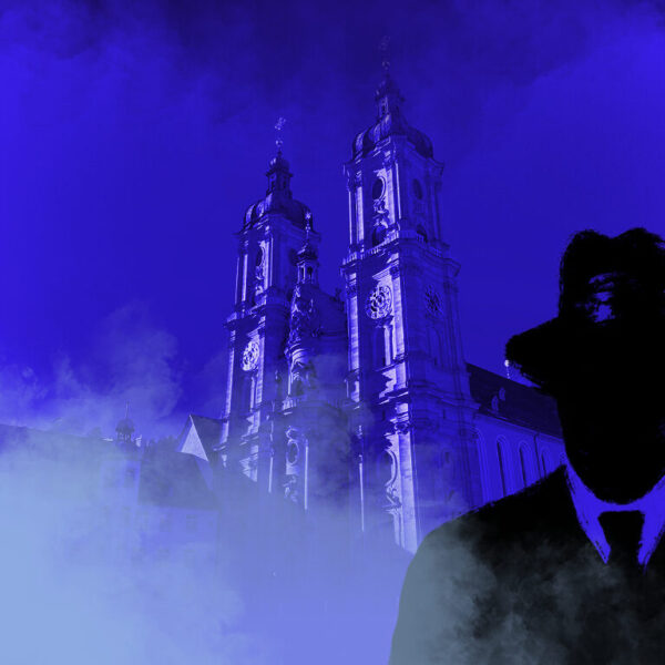 Dies ist das Titelbild des Find-the-Code St. Gallen Standard Spiel - Aufstand gegen das Heiligtum. Dieses Bild zeigt den verrückten Kriminellen von Find-the-Code, dem Outdoor Escape Game, als Schatten vor der Altstadt in St. Gallen. Im Hintergrund ist das Kloster zu sehen. Dies ist das Titelbild des Find-the-Code St. Gallen Standard Spiel - Aufstand gegen das Heiligtum.